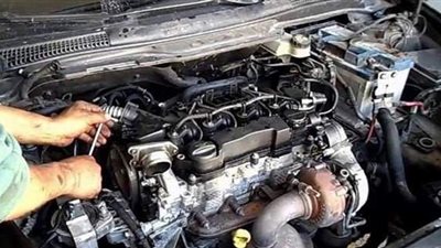 عشان متضربش لخمة.. أشهر أعطال السيارات المفاجئة أثناء السير وطرق التعامل معها