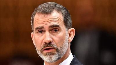 ملك إسبانيا يتلقى لقاحا ضد فيروس كورونا