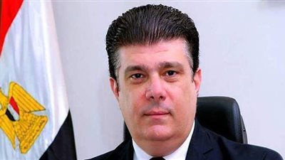 حسين زين يهنئ الإعلاميين بعيدهم الـ 87