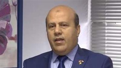 بعد الاعتداء عليه.. رئيس حي عين شمس: معرفش مين دول ومليش خصومة مع حد