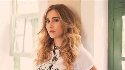 عمرو أديب لمحمد فراج: اوعى يكون حد زعل عائشة بن أحمد.. والفنان يرد