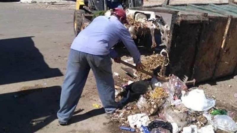 رفع قمامة بشوارع