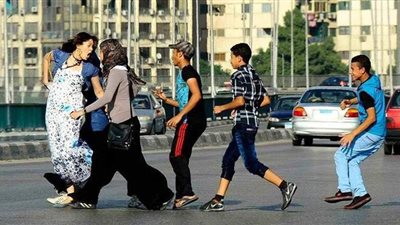 قانوني يوضح الفرق بين التحرش اللفظي والجسدي