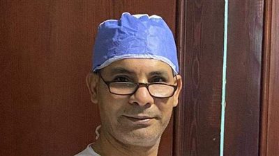 إجراء جراحة دقيقة لاستئصال ورم من رقبة طفل بمستشفى أسوان الجامعي | صور