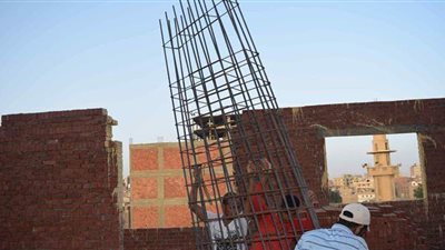 إزالة 4 حالات تعدي بسمالوط وإيقاف بناء مخالف بمطاي في المنيا