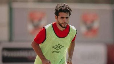طبيب الأهلي يعلن موعد مشاركة محمد محمود مع الأهلي