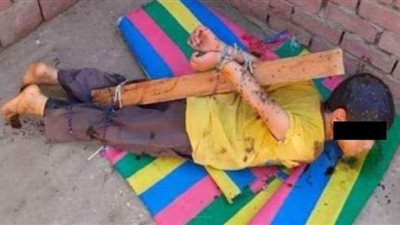 تفاصيل واقعة تعذيب أب لابنه.. والأم تستغيث بالشرطة في شبين القناطر