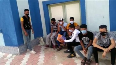 بالكمامة.. طلاب أسيوط يؤدون امتحانات الشهادة الإعدادية |فيديو