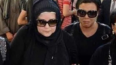 ناهد السباعي: بابا ساب وصيته مع دلال عبد العزيز