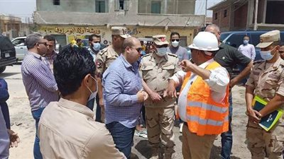 نائب محافظ الجيزة يتفقد مشروع إنشاء مبنى المجمع الخدمي لوحدة غمازة | صور