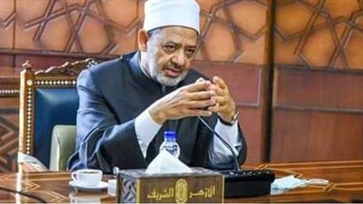 ألف جنيه منحة من الإمام الأكبر للعاملين بالمعاهد الأزهرية بمناسبة انتهاء الامتحانات