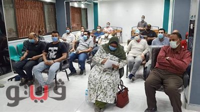 مسعود يعقد اجتماعا مسائيا بمديري الإدارات الصحية بالشرقية