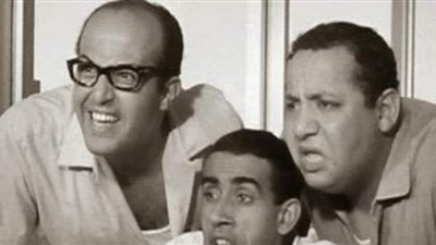 أحمد الإبياري يكشف مفاجأة عن سبب تفكيك ثلاثي أضواء المسرح | فيديو