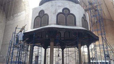 الآثار تنتهي من إعادة تركيب قبة مسجد السلطان حسن بعد سقوطها