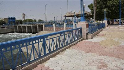 تطوير كورنيش ترعة الإبراهيمية وتركيب بلاط الإنترلوك بحي شرق أسيوط