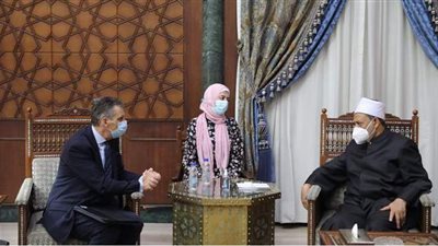 شيخ الأزهر يتسلم دعوة رسمية لحضور قمة قادة الأديان بروما