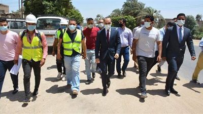 نائب محافظ سوهاج يتفقد مشروعات تطوير الريف بقرى شندويل واقصاص | صور
