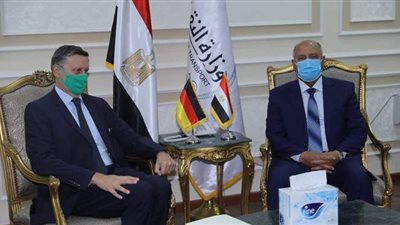 وزير النقل يستقبل السفير الألماني بالقاهرة لبحث تدعيم التعاون بين الجانبين