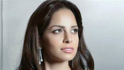 هل حنجرة آمال ماهر سبب في اعتزال الفن والابتعاد عن الغناء؟ ناقد فني يجيب