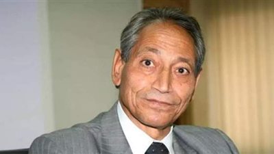 جودة عبد الخالق: يطالب بإستراتيجية واضحة لمشكلة الديون وفوائدها