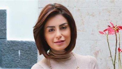 بعد رانيا يوسف.. منة فضالي في ورطة بسبب صورة «المايوه»