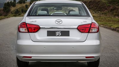 جمارك السيارة «جاك J5» الواردة من الكويت