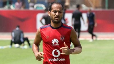 وليد سليمان يغيب عن مران الأهلي الجماعي وتأهيل الثنائي الشاب