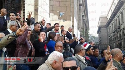 مصدر أمني: أنصار عبد الرحيم علي يتظاهرون أمام دار القضاء دون تصريح