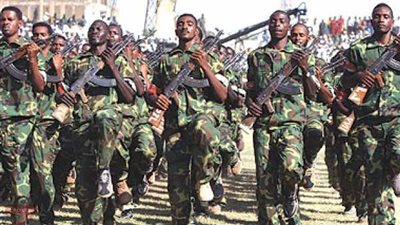 300 ضابط وجندي سوداني يصلون اليمن لدعم التحالف العربي