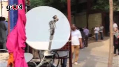 بالفيديو.. أهالي مرشح بإمبابة يجتمعون حول «الشيشة»