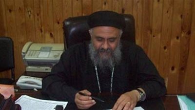 وكيل البطريركية بالإسكندرية يدلي بصوته ويدعو الجميع للمشاركة