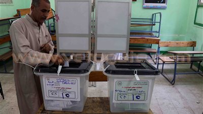 إزالة دعاية المرشحين من محيط مدرسة الجيزة الثانوية للبنات