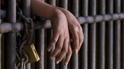 حبس شقيقين احتجزا عامل لتسببه في اختفاء شقيقتهما بالشيخ زايد 