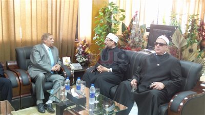 وزير الأوقاف يصل الإسماعيلية لافتتاح ثلاثة مساجد