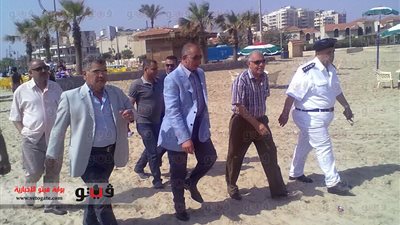 بالصور.. عبدالله يتفقد شواطئ بورسعيد