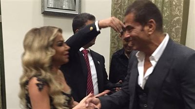 أول صور من حفل عمرو دياب في «الماسة» بحضور «رزان وأبو هشيمة»