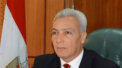 محافظ بورسعيد: إنهاء التعاقد مع شركات النظافة غير الملتزمة