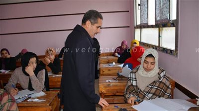 محافظ الغربية يتابع انتظام سير امتحانات الشهادة الإعدادية والنقل بالثانوية العامة