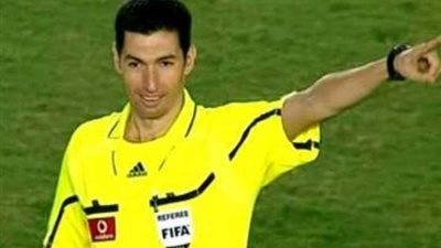 الكاف يختار جريشة والسادات للمشاركة في معسكر حكام النخبة