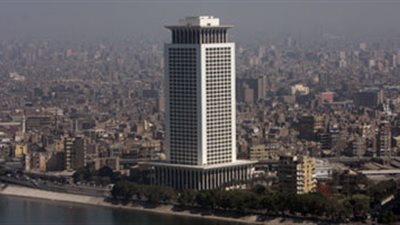 استدعاء السفير القطرى خطوة تأخرت كثيرا.. إمارة تميم اشترت تصريحات ماكين ضد القاهرة بملايين الدولارات.. وتحرض واشنطن على دعم الجماعة الإرهابية.. إعلام الدوحة تسبب فى هروب المستثمرين الأجانب من مصر