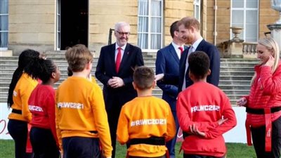 الأمير هاري يستضيف سحب كأس العالم للراجبي رغم تخليه عن مهامه الملكية 