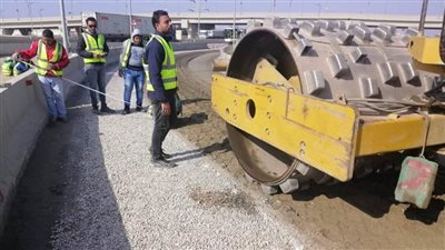 أعمال صيانة كوبري تقاطع المعاهدة والطريق الدولي الساحلي فى بورسعيد | صور