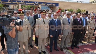بالصور.. محافظ البحيرة وقيادات عسكرية يحتفلون بذكرى نصر أكتوبر