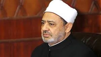 شيخ الأزهر يطالب عمداء الكليات بدعم الطلاب الوافدين