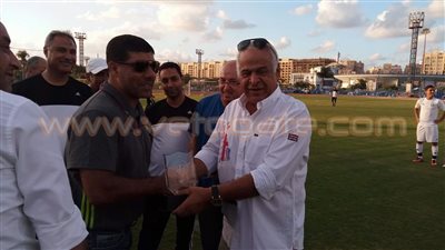 فرج عامر يكرم فريق أهلي طرابلس الليبي وجهازه الفني