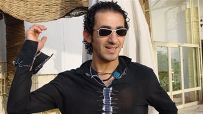 «حلمي» عن ألبوم «أنغام» الجديد: «يستحق السماع»