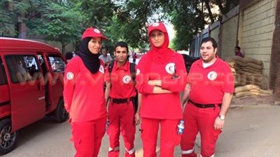 بالصور.. «الهلال الأحمر» يصل مدرسة «النيل» بدائرة إمبابة