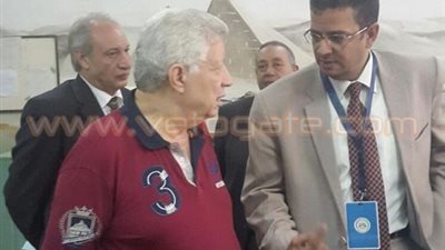 بالصور.. مرتضى منصور يدلي بصوته في مدرسة الأمل بميدان لبنان