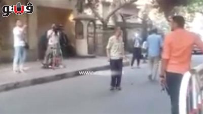 بالفيديو.. وصلة رقص لأحد المواطنين عقب الإدلاء بصوته