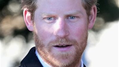 «لحية» الأمير هاري تزعج ملكة بريطانيا!